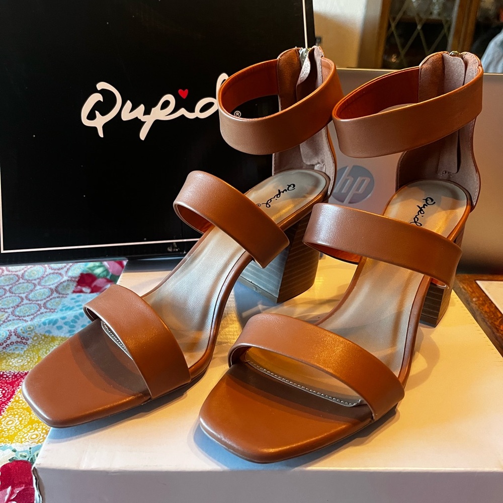 Qupid | Multi-Strap Sandal, NIB - Picture 2 of 7